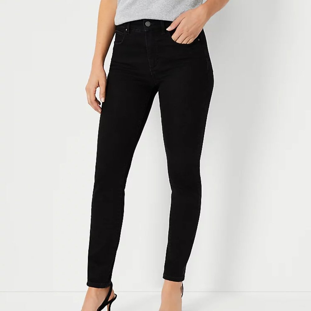 NWT Ann Taylor Modern Fit Super Skinny Denim Jeans in Lazare Wash in Size 4